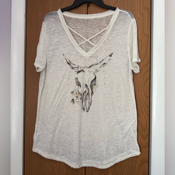 Zoe + Liv Tops - White Zoe + Liv Skull Lightweight Skull T Shirt